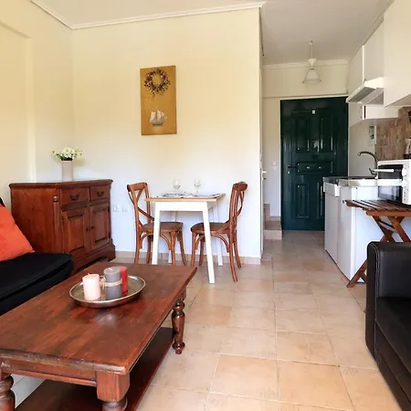 Maisonette In Olive Garden - 1km From Center